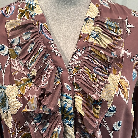 Beautiful Ruffle Blouse - Picture 3 of 12